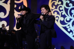 Zé Neto & Cristiano estreiam no top 10 global e impulsionam o sertanejo